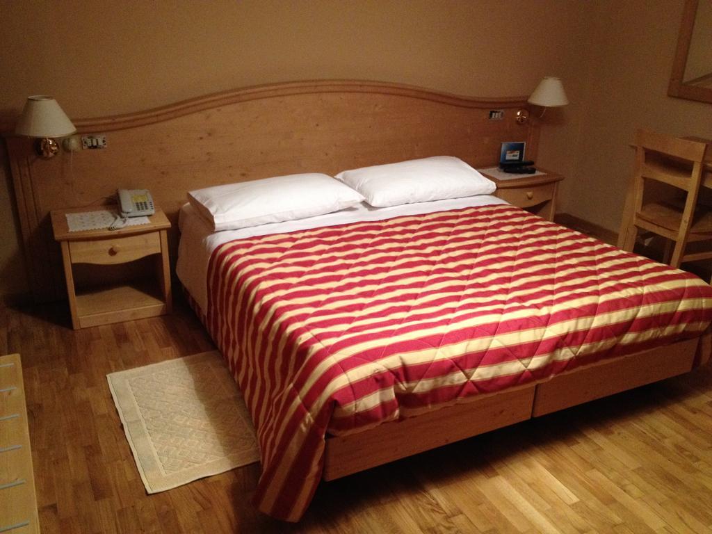 Albergo Garni Ajarnola Auronzo di Cadore Luaran gambar