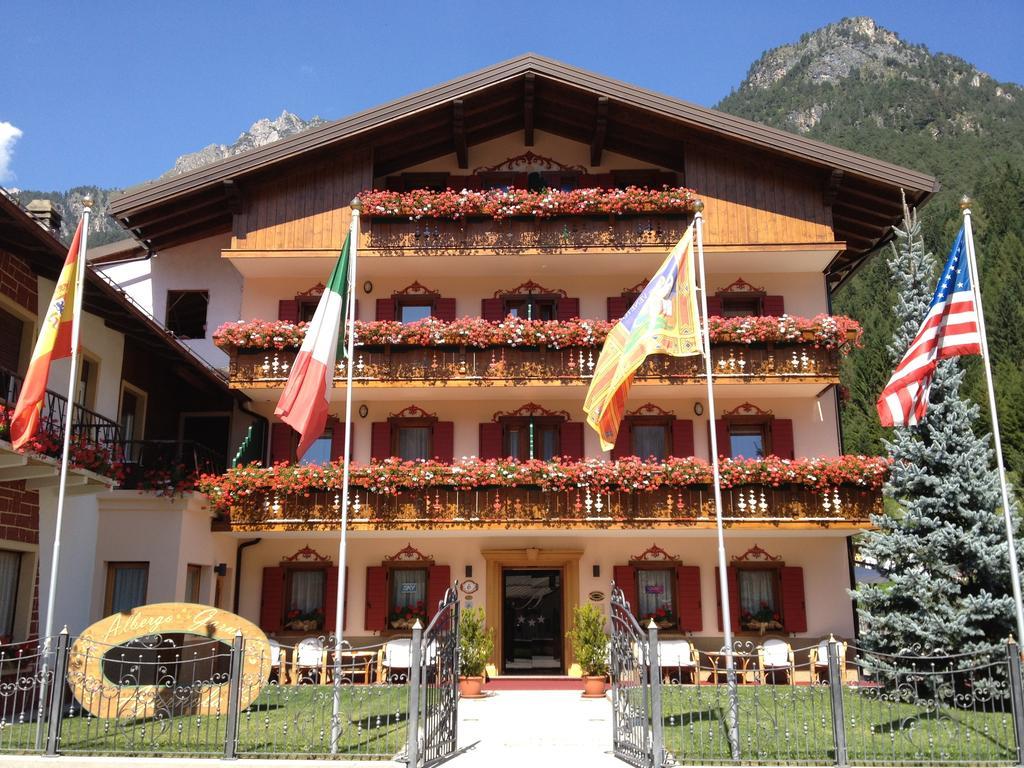 Albergo Garni Ajarnola Auronzo di Cadore Luaran gambar